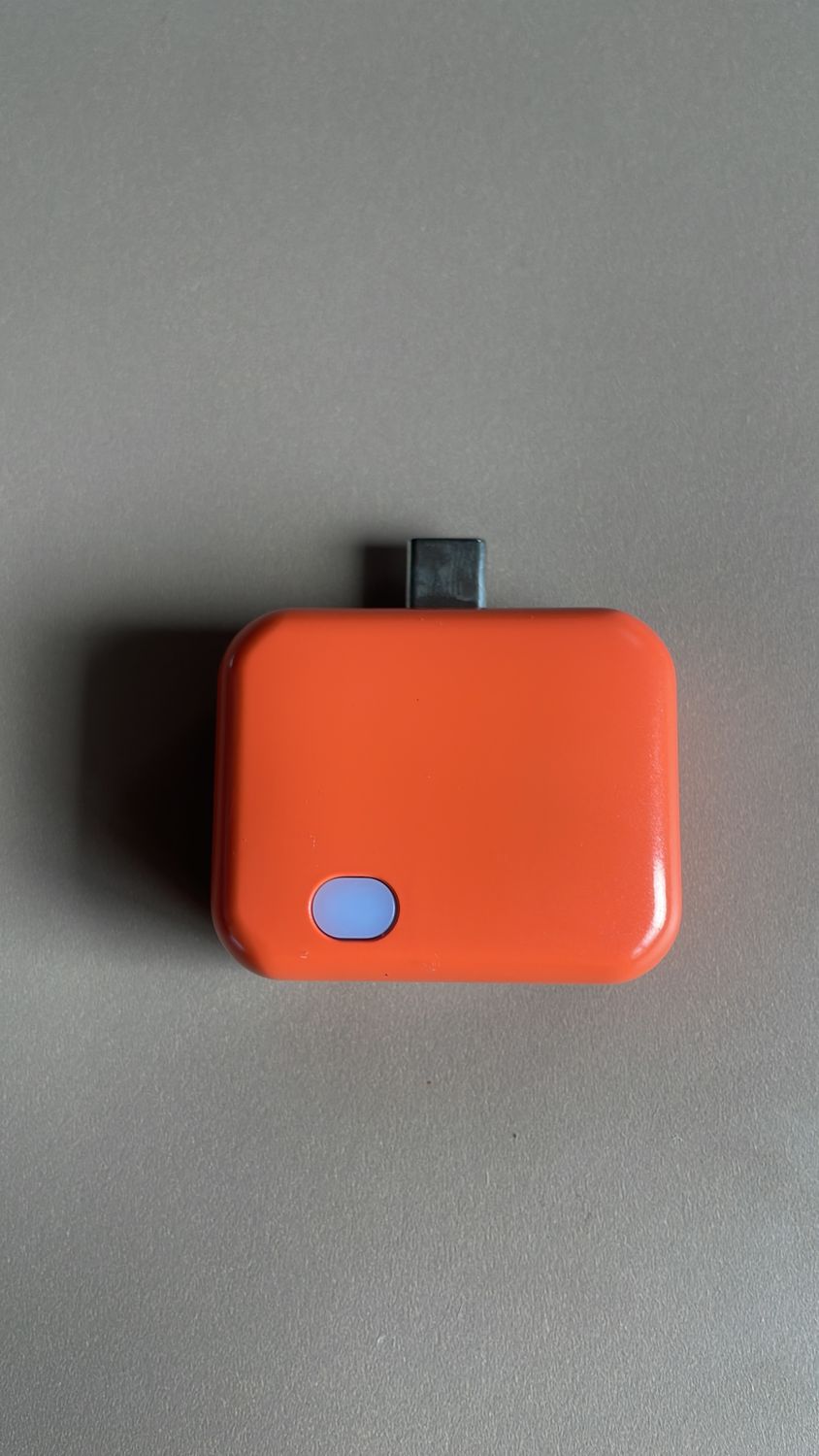Conector Inteligente na cor laranja