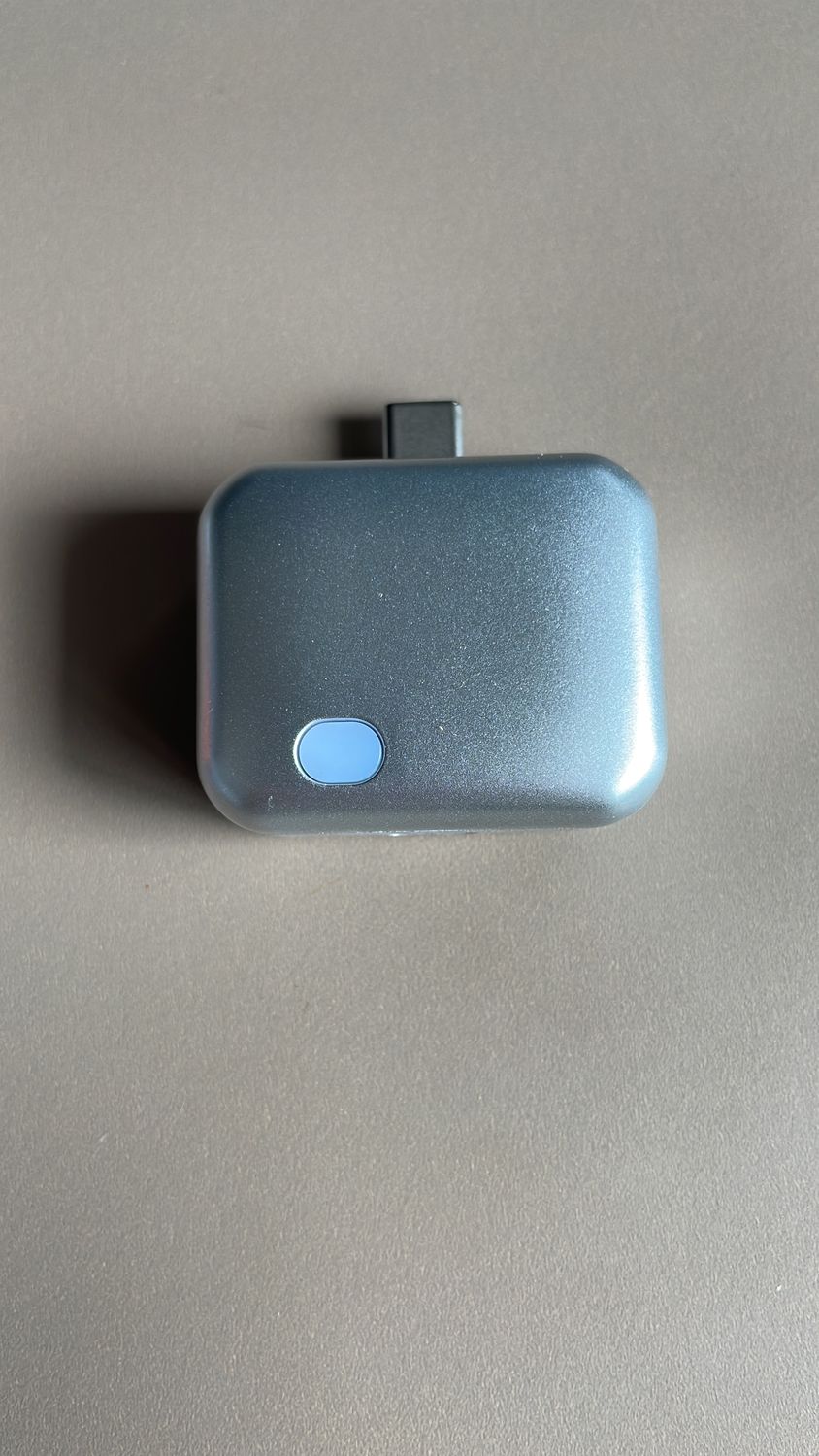 Conector Inteligente na cor prata